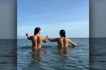 (FOTO) "Osjećaj je nevjerovatan" Fitnes blizankinje na plaži, majka ih SNIMA GOLE na Adi Bojani