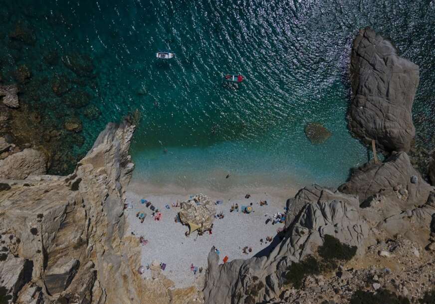 ostrvo besmrtnosti ikaria 