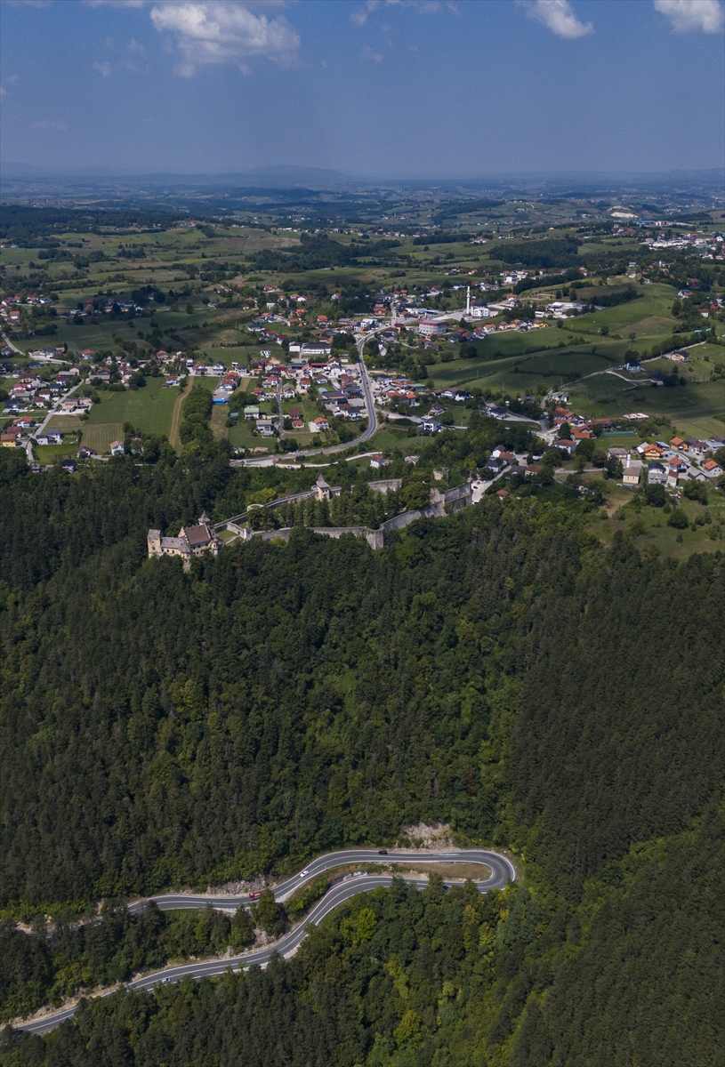 Ostrožac ,  Monumentalni grad i istorijski  dvorac