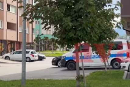 (VIDEO) VELIKA AKCIJA MUP RS Opsadno stanje u Istočnom Sarajevu, vozila pod rotacijama, saobraćaj obustavljen