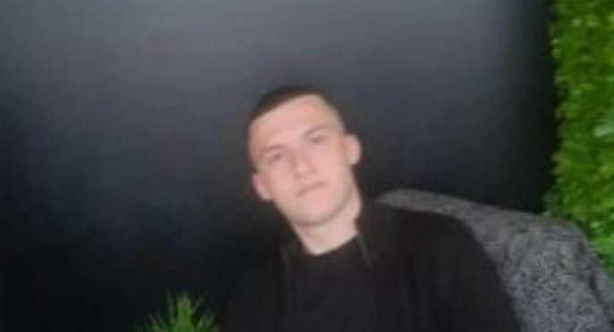 TUŽILAŠTVO TRAŽI POTJERNICU Tinejdžer osumnjičen za pokušaj ubistva Kana u Budvi, policija uputila hitan apel