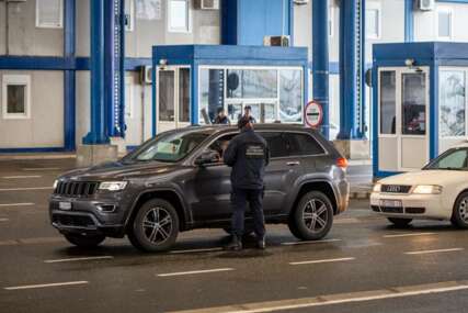 UDARIO POLICAJCA, PA GA UGRIZAO Haos na graničnom prelazu Bajakovo, uhapšen državljanin Turske   