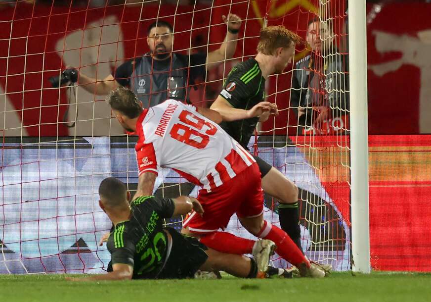 Arnautović postiže gol protiv Seltika