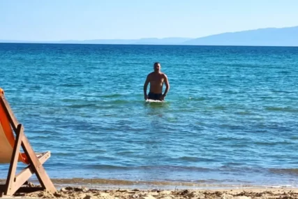 „NIJE NAM KAFU NIKADA PLATIO“ Kolega ga prozvao da je stipsa, a on kupio 2 stana u Grčkoj i pokazao kako UŽIVA