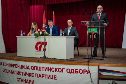 (FOTO) Izborna konferencija u Stanarima: Denis Stevanović još 4 godine na čelu Socijalista!