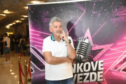 (VIDEO) „ČUO SAM SE SA HALIDOM BEŠLIĆEM“ Bosanac stigao na snimanje „Pinkovih zvezda“, otkrio zašto je napustio „Zvezde Granda“