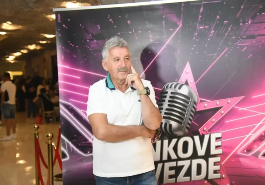 (VIDEO) „ČUO SAM SE SA HALIDOM BEŠLIĆEM“ Bosanac stigao na snimanje „Pinkovih zvezda“, otkrio zašto je napustio „Zvezde Granda“