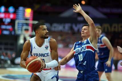Revijalna utakmica na Eurobasketu: Francuzi se igrali mačke i miša protiv Islanđana