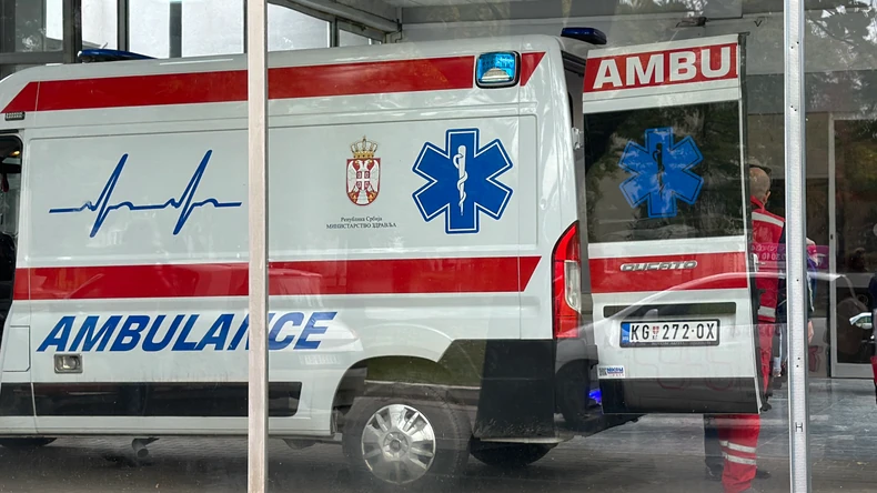 (FOTO) Sletio sa kolovoza, PA POKOSIO PORODICU: Detalji stravične nesreće u kojoj su poginule majke i kćerka, dječaku (9) se bore za život