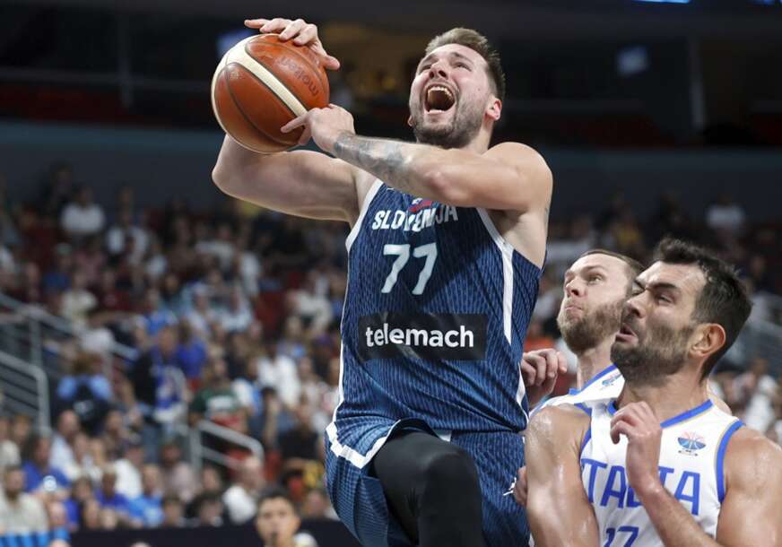 Luka Dončić u meču s Italijom