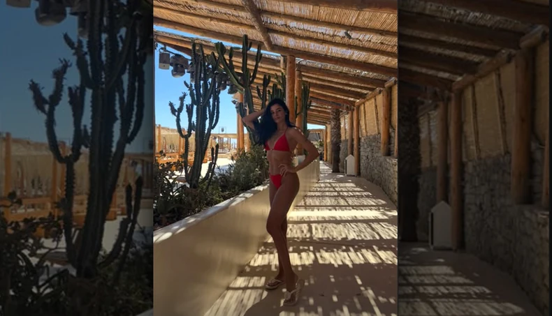 (FOTO) Bivša vjerenica Darka Lazića mami poglede: Marina Gagić paradira u ubitačnom bikiniju na Mikonosu