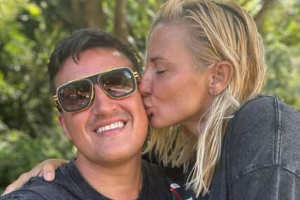 (FOTO) LJUBAV ČVRŠĆA NEGO IKADA Milica Dabović ljubi dečka Milana, pohvalila se na društvenim mrežama
