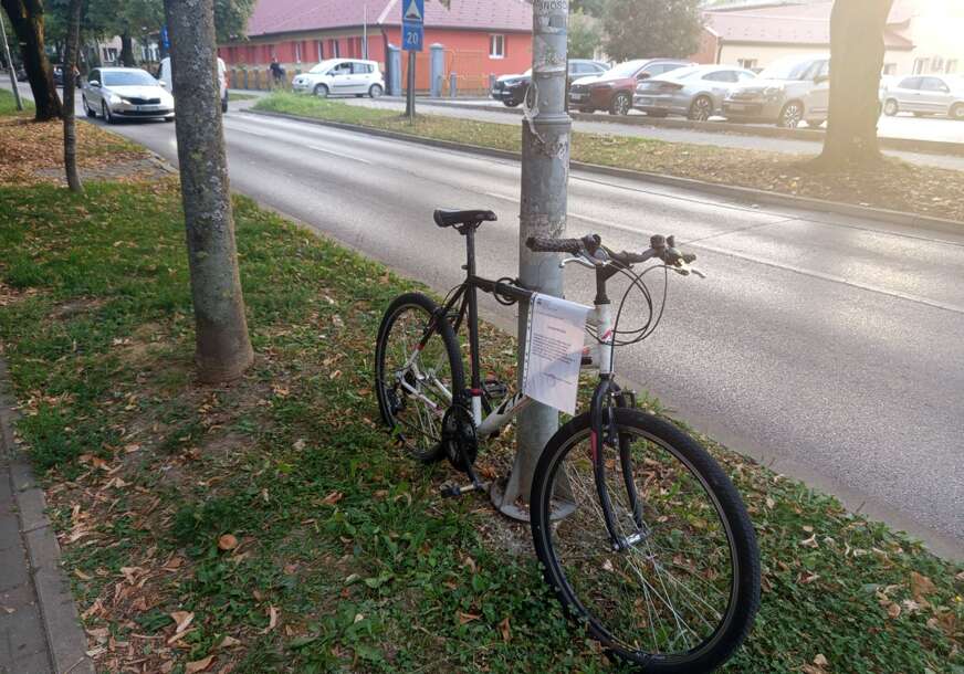 (FOTO) Kad vežeš "konja" gdje gazda kaže NE: Banjalučanin svezao bicikl za stub javne rasvjete, evo šta je uradila Gradska uprava