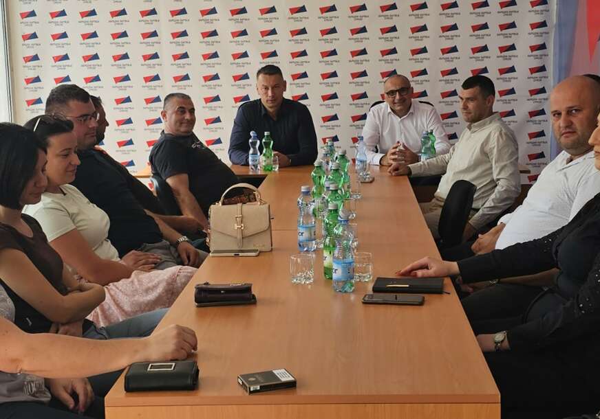 (FOTO) Jedinstvo i predan rad: Banjac i Nešić u Novom Gradu i Kostajnici