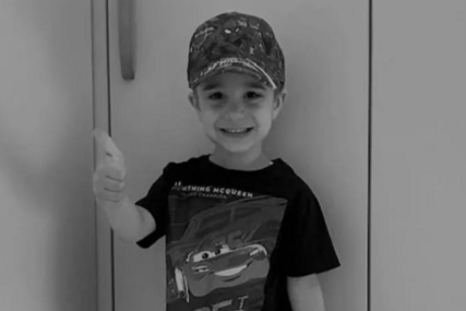 "Čuvaj mamu s neba i čekaj me" Srce malog Omara prestalo da kuca, dječak preminuo nakon što je 5 puta pobijedio tumor