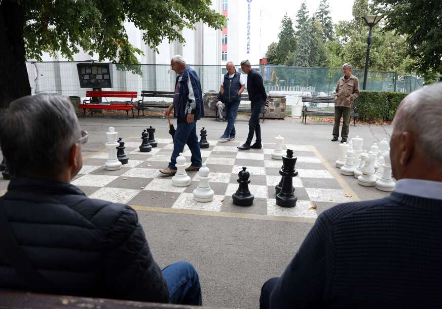 Penzioneri, penzije