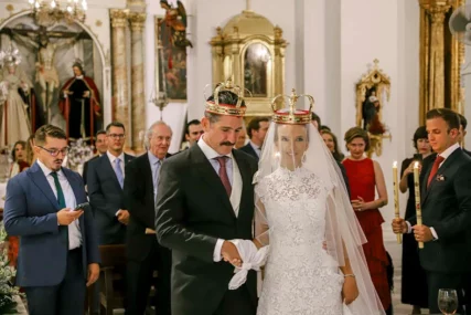 NAJMLAĐI SIN KARAĐORĐEVIĆA IZGOVORIO "DA" Princ Aleksandar oženio se doktorkom, napravio je 2 vjenčanja, a datum i mjesto imaju posebno značenje
