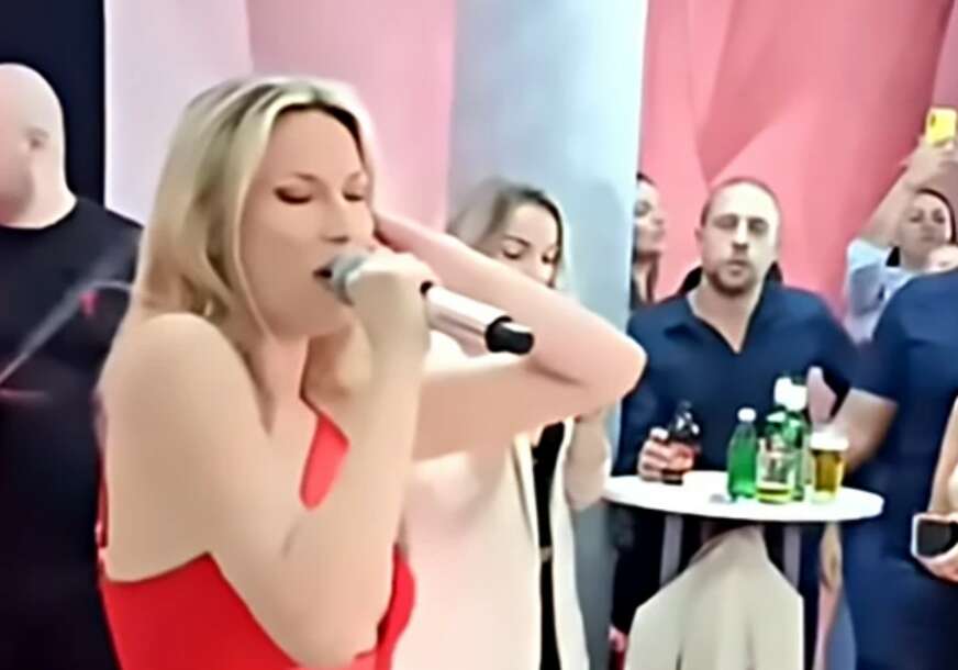 Rada Manojlović