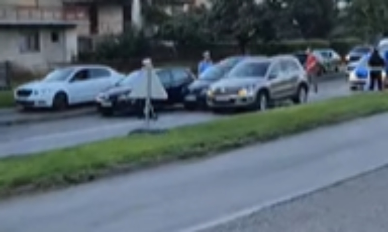 (VIDEO) NESREĆA U BANJALUCI Karambol kod Rebrovačkog mosta, ogromne gužve