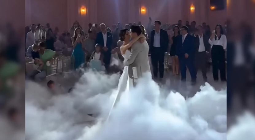 "E, ovo je žena za kuću" Glumac suprugu ugledao kada je prala sudove, pa joj prišao, ovo je njihova LJUBAVNA PRIČA