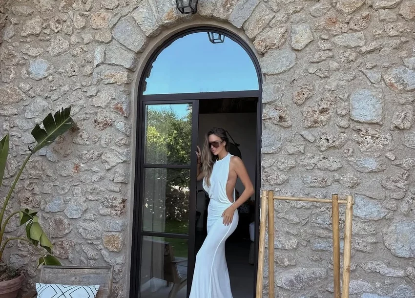 (FOTO) "Ljeto još nije gotovo" Kćerka poznatog para pozira na palubi u kupaćem kostimu
