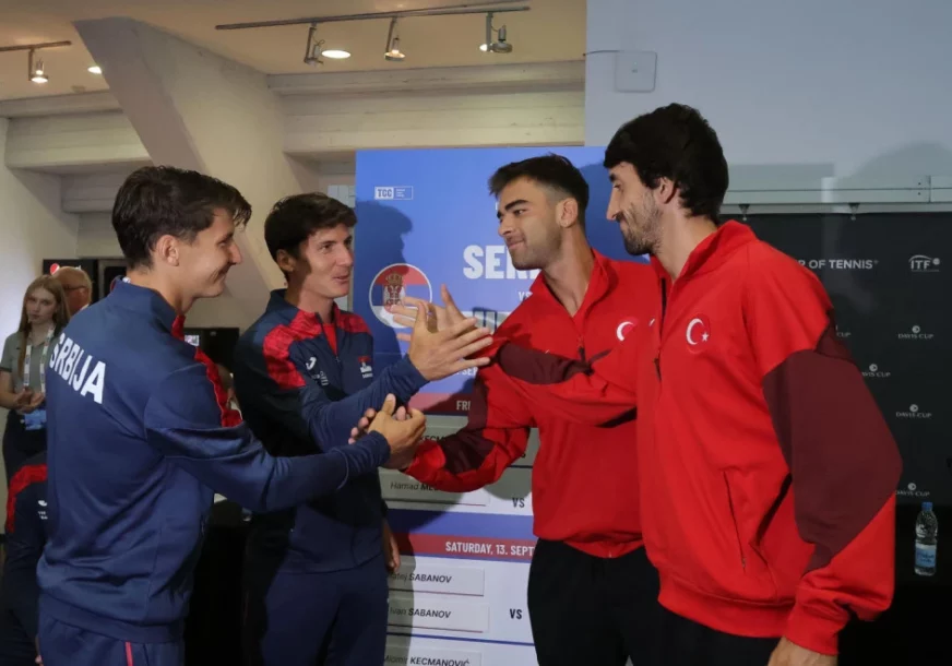 "Vjerujem da ćemo slaviti" Troicki promijenio odluku u posljednji čas, Kecmanović i Kirkin prvi na terenu