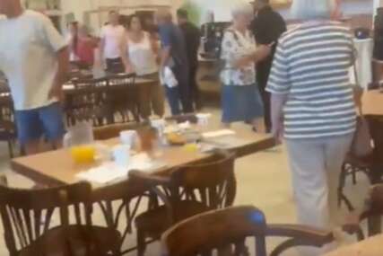 (VIDEO) TERORISTIČKI NAPAD U IZRAELU Uzeo nož u hotelu, pa počeo da UBADA LJUDE, bolničari zatekli ranjenog momka (23) na parkingu