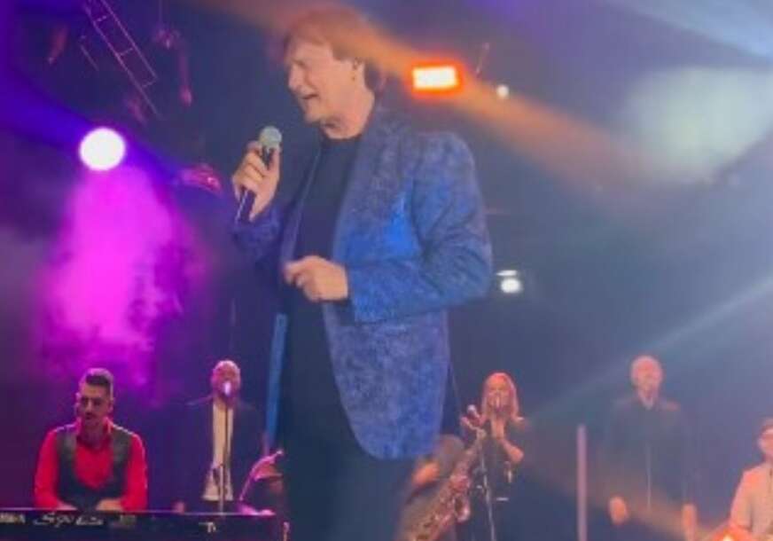 SPEKTAKULARAN KONCERT NA KASTELU Banjalučani uživali u hitovima Zdravka Čolića, on sve objavio na društvenim mrežama