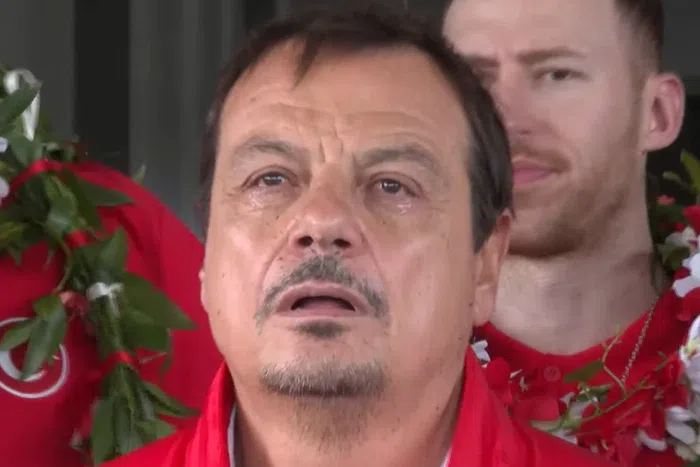 Ergin Ataman u suzama 