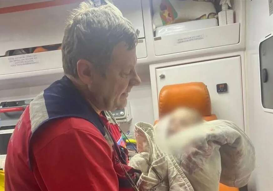 DOKTORI PLAKALI OD TUGE Djevojka (17) ostavila bebu samu u stanu 5 dana i otputovala