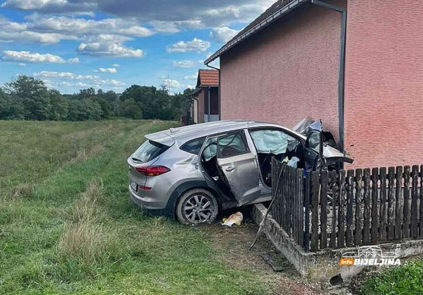 Auto udario u kuću