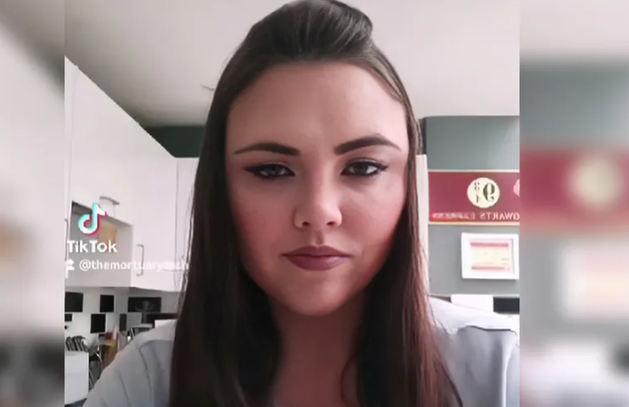 (VIDEO) ZARAĐUJE 53.000 EVRA GODIŠNJE Djevojka radi posao od koga svi bježe, a zarada je nevjerovatna