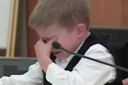 (VIDEO) "Mama je ubila moju sestru, ja sam sljedeći" Dječak (6) JECAO U SUDNICI tokom svjedočenja protiv majke, ona počinila zvjerski zločin