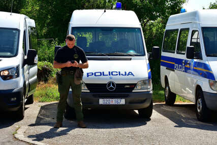 PRIVEDENO 29 MALOLJETNIKA Policija spriječila masovnu tuču osnovaca u Splitu koju su dogovorili preko "Snepčeta"