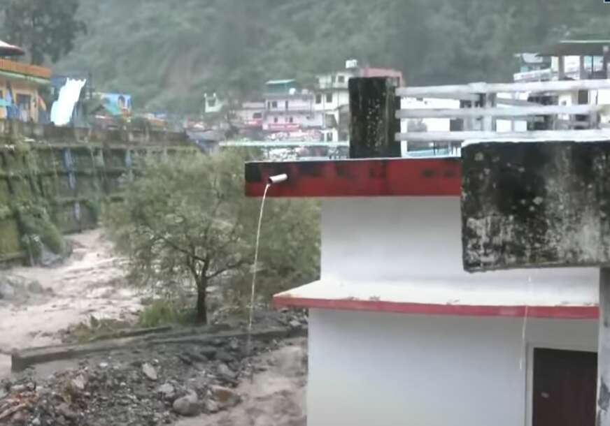 Tragedija u Indiji: Poginulo 15 usljed pokretanja klizišta