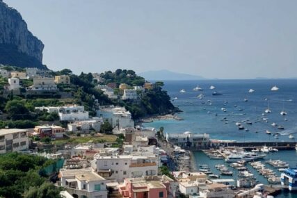 (VIDEO, FOTO) Nekad odmaralište careva, danas jet-set destinacija: Da li je moguće obići Kapri u jednom danu?!