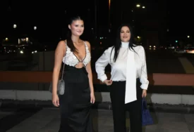 (FOTO) ODUŠEVILA IZGLEDOM Skinula se kćerka Jane Todorović, svi gledaju u jedan detalj