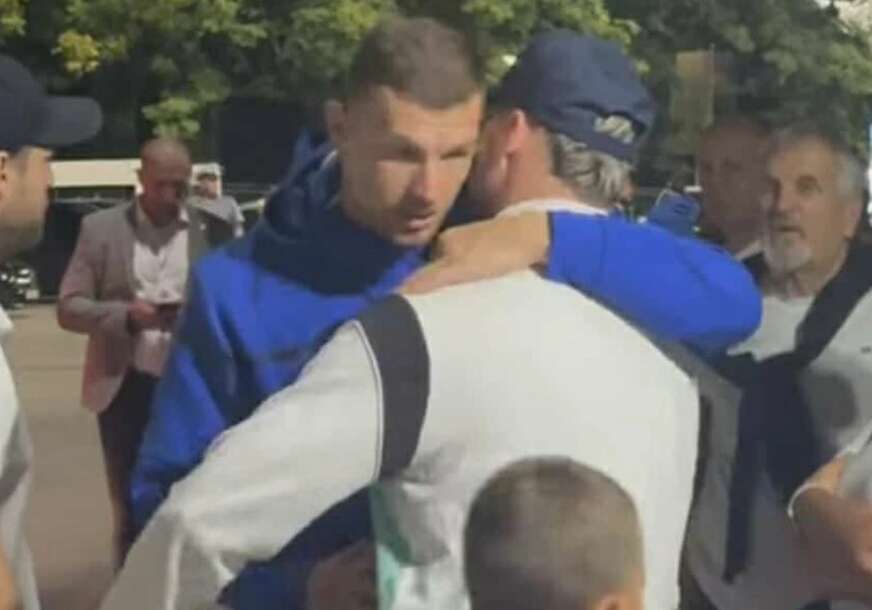 (VIDEO) PAO ZAGRLJAJ Marko Arnautović teren napustio nakon žestokih uvreda sa tribina, a onda sreo Džeku