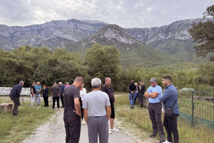 Protest mještana naselja Kuti