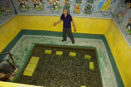ahmet  šeranić iz srpskih toplica kojem se urušava stara kuća i stara banja