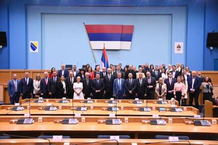(FOTO) "Bez naroda i entiteta u BiH se ne mogu donositi odluke" Na sjednici Parlamentarnog foruma Republike Srpske i Srbije usvojena ZAJEDNIČKA IZJAVA