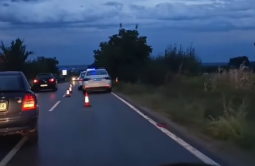 (VIDEO) Užas na putevima Srbije: Jedna osoba POGINULA u slijetanju automobila, druga na REANIMACIJI