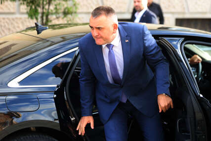 "POTREBNI SU REZOVI" Minić smatra da su Željeznice i Elektroprivreda u problemu, u Šumama ipak nešto bolje