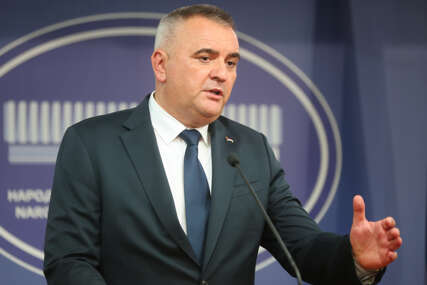 "Uglja mora biti za duži period, ne za dan" Minić MOLI radnike RiTE Ugljevik da se VRATE NA POSAO