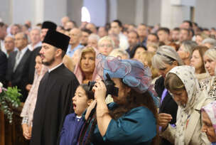 srpsko ruski hram , Prva liturgija u Hramu Preobraženja Gospodnjeg u Banjaluci