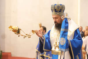 srpsko ruski hram , Prva liturgija u Hramu Preobraženja Gospodnjeg u Banjaluci