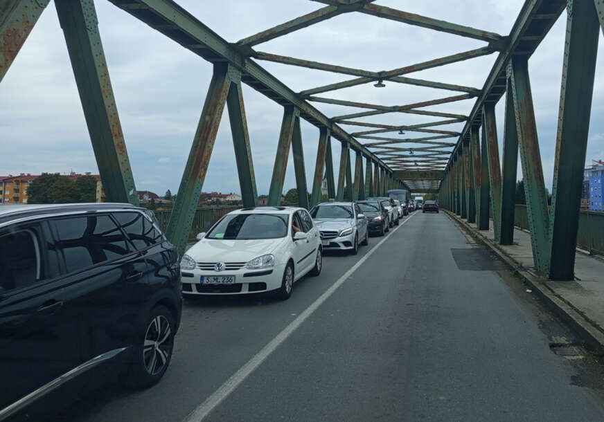 granični prelaz gradiška 