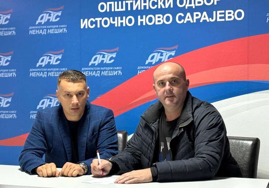 (FOTO) Novo pojačanje u DNS - NPS: Odbornik SDS u opštini Sokolac prešao kod Nešića i Banjca