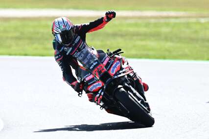(VIDEO) "Udario sam galeba" Beceki uz zanimljivu situaciju pobijedio na MotoGP sprintu u Australiji