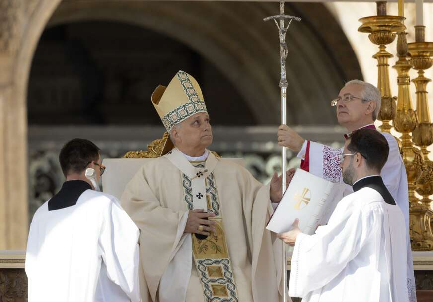 (FOTO) Prvi iz Papue Nove Gvineje: Papa Lav XIV proglasio 7 NOVIH SVETACA, među njima i "ljekar blizak najslabijima"